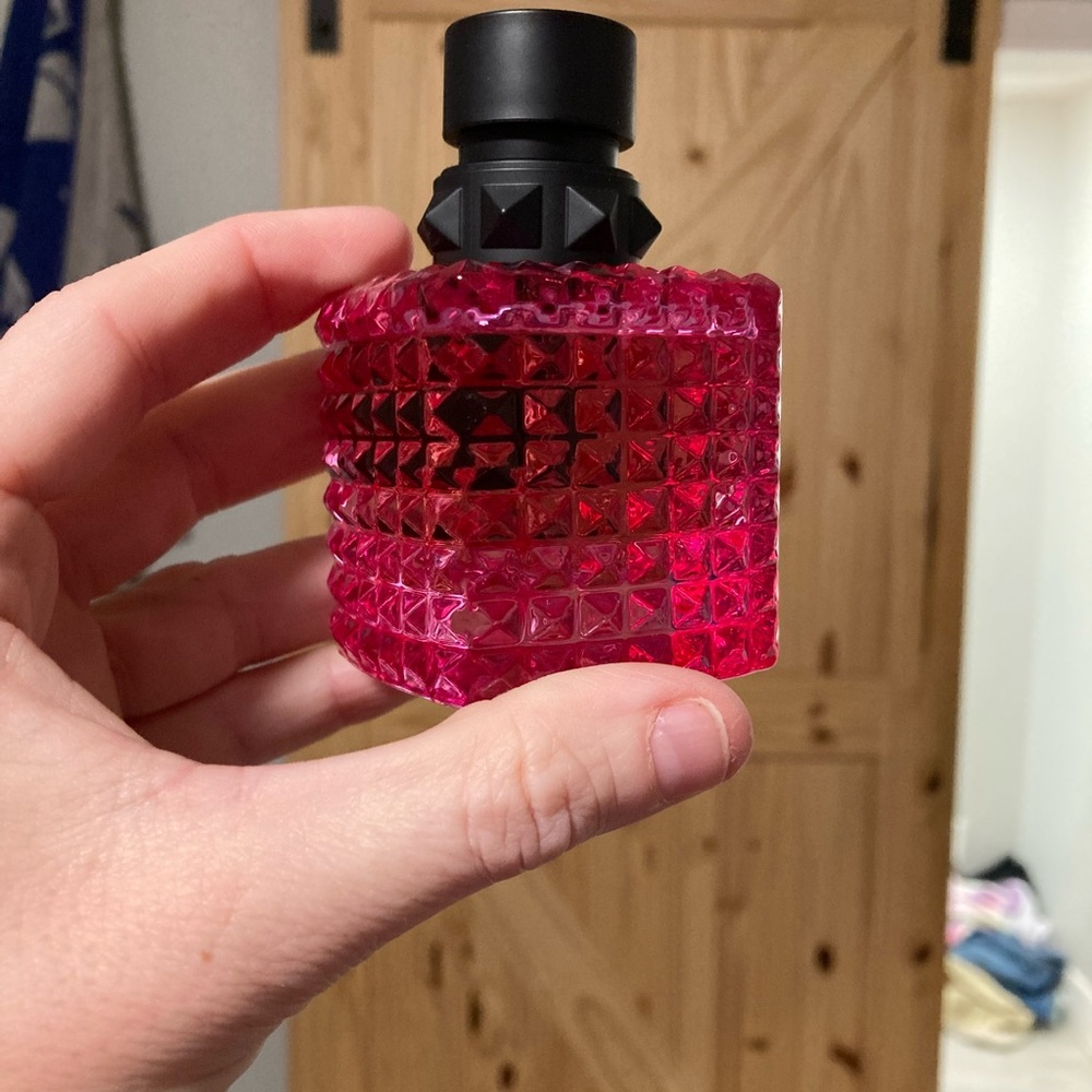 Valentino perfume
